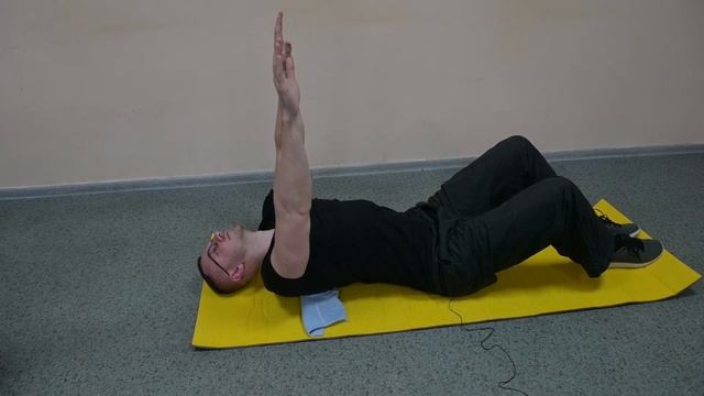 Убираем боль между лопаток. Растяжка грудного отдела позвоночника. Грудной остеохондроз и грыжа. смотреть онлайн