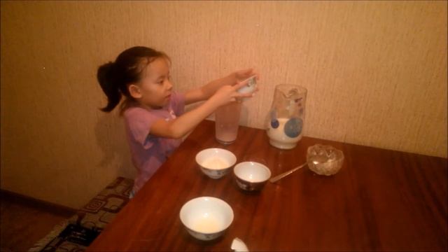 Коктейль жасау / Готовим коктейль дома / Home-made milkshake смотреть онлайн