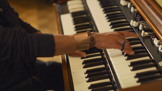 Chanson - original song by Eva Scow смотреть онлайн