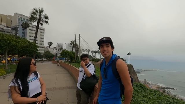 ?? Русский в Перу ?? ЗДЕСЬ КАЖДАЯ ВАМ ДАСТ СВОЙ ИНСТАГРАМ ?? Протесты в Лиме смотреть онлайн