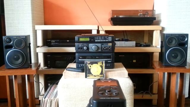 Тест 2 звучания CD деки центра Panasonic DT RX 690 смотреть онлайн