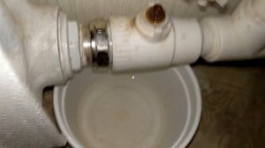 Я ему говорю "НЕТ". Потекло из штока шарового ППР крана.