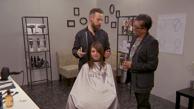 Double Identity Side Sweeping Fringe and Chunky Textured Fringe | 2 Ways To Cut Bangs смотреть онлайн