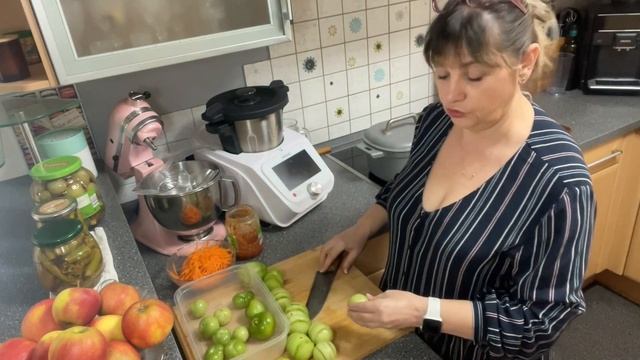 Сабрина заболела,зелёные помидоры по-корейский,только за булочками не получилось,зять из Америки смотреть онлайн