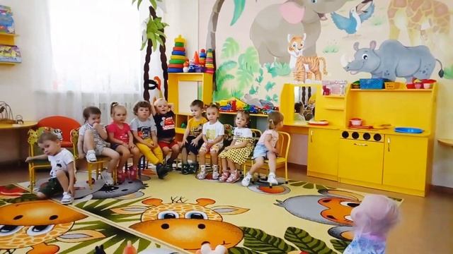 Сиреневая (средняя группа). День знаний "колокольчик" смотреть онлайн