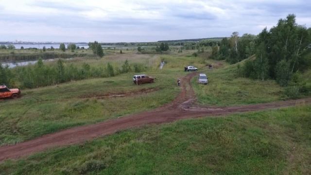 Покатушки на внедорожниках. смотреть онлайн