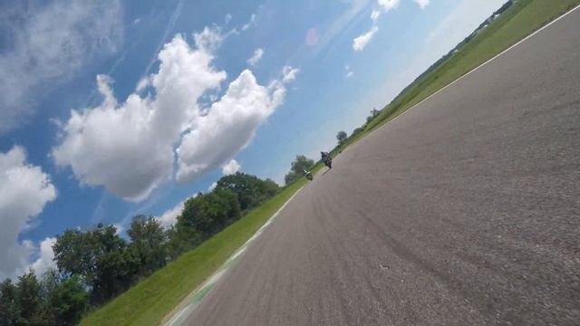 Circuit Vaison Piste - 12.6.21 - Session 1 Matin (CBR1000RR-R) Vue AV смотреть онлайн