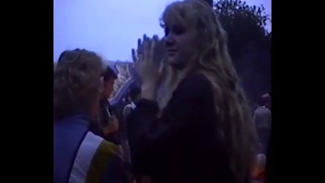 МОСКВА ЗАЩИТНИКИ БЕЛОГО ДОМА НА БАРРИКАДАХ 20 08 1991 ФРАГМЕНТ ФИЛЬМА КАРМА АБДУЛАЗИЗА МАХМУДОВА mp смотреть онлайн