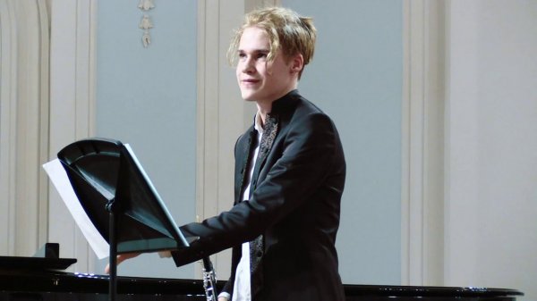 Gilles Silvestrini - Etudes #1 and #6 for Oboe