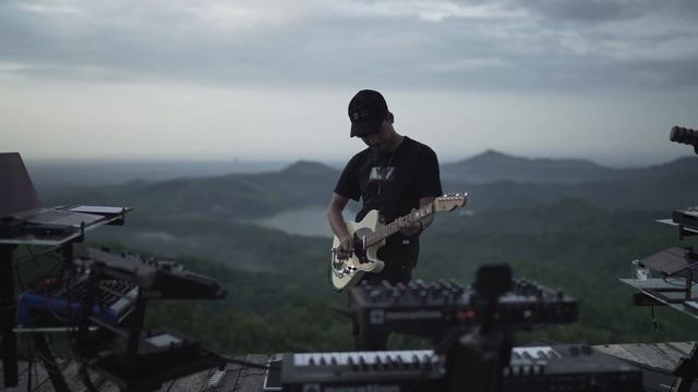 ONE MAN BAND by Alffy Rev LIVE Looping Performance (Eps. 1) MEMORIES REMAIN смотреть онлайн