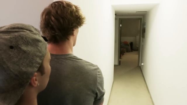 If horror movies were realistic... смотреть онлайн