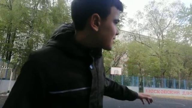 ЧЕЛЕНДЖ" КТО ПЕРВЫЙ ЗАБЁЬТ ГОЛ НЕ КАСАЯСЬ ЗЕМЛИ!" смотреть онлайн