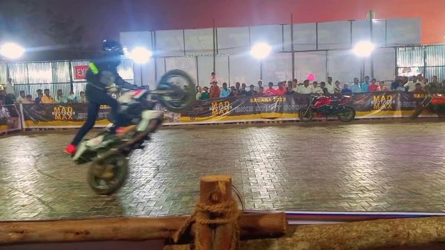 Mad Brothers Max Bikes Stunt ll Bikes ll Stunt смотреть онлайн