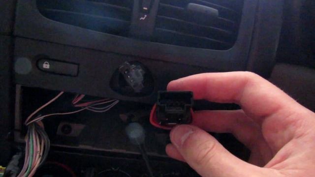 How to change a Hazard Switch in a Renault Clio MK2 смотреть онлайн