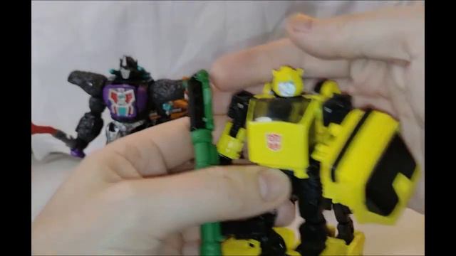 World's Collide Buzzworthy Bumblebee Set (Nemesis Primal, Fangry, Bumblebee & Blackarchnia) Hasbro смотреть онлайн