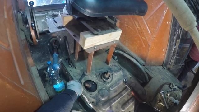 Wyciąganie Skrzyni Pośredniej | Ursus C-385 | Rozpoławianie skrzyni | Mikropompka | Dziadek w Akcji смотреть онлайн