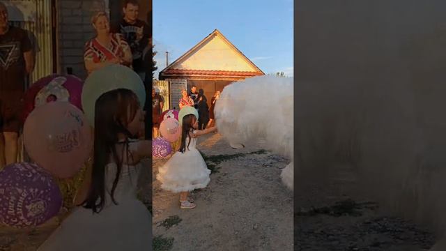 Мишка, ну обними же ты уже малышку! Поздравление от белого медведя смотреть онлайн