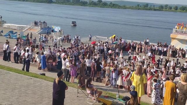 2021 Вальс выпускников Илюза смотреть онлайн