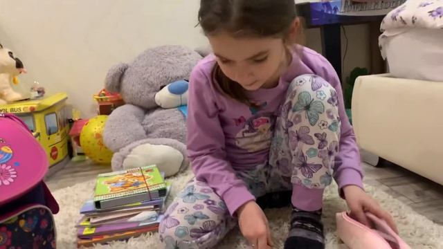 ЧТО В МОЕМ ПЕНАЛЕ И ШКОЛЬНОМ РЮКЗАКЕ 2021 BACK TO SCHOOL БЭК ТУ СКУЛ смотреть онлайн