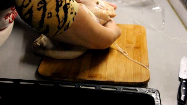 Как из курицы сделать поросёнка. Фаршированная курица- поросёнок без костей. Нвогоднее чудо .Рецепт смотреть онлайн