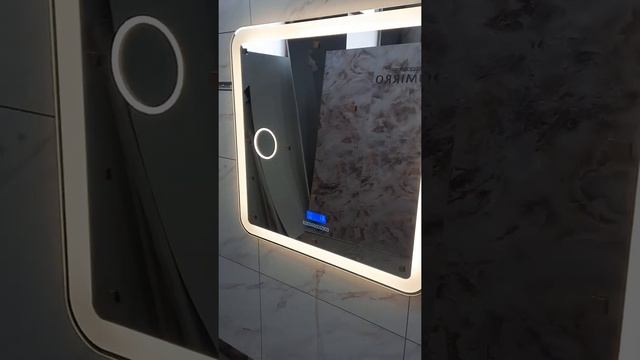 Зеркало для ванной комнаты с подсветкой, часами и увеличением Мила смотреть онлайн