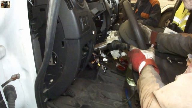 Замена салонного моторчика Renault Master 3 смотреть онлайн