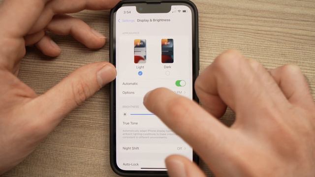 iPhone 13 Mini: Switch Between Dark Mode & Light Mode смотреть онлайн