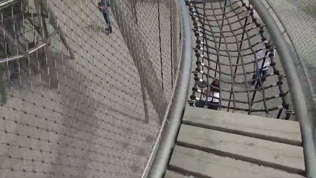 Самая огромная горка  в парке Горького (The Biggest Slide In Gorky Park)