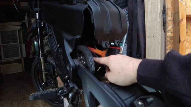 Talaria XXX X3 How to Remove take out Battery Removing battery for winter storage fast and easy смотреть онлайн