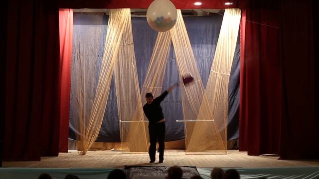 Сценическая пластика. Работа с предметом. смотреть онлайн