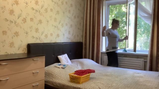 Проснулись от запаха блинов/убираюсь смотреть онлайн