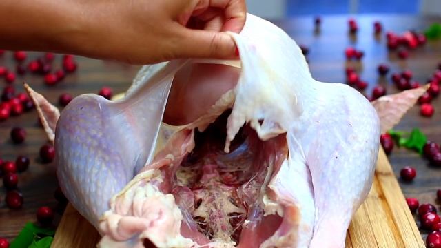 Best Thanksgiving Turkey You'll Ever Have!! Juicy Tender Roasted Turkey Recipe смотреть онлайн