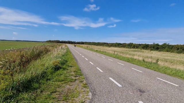 KTM 950 SM fly-by AKRAPOVIČ exhaust system смотреть онлайн