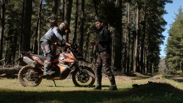 Standing Technique Every Beginner Adventure Motorcycle Rider Needs to Know! смотреть онлайн