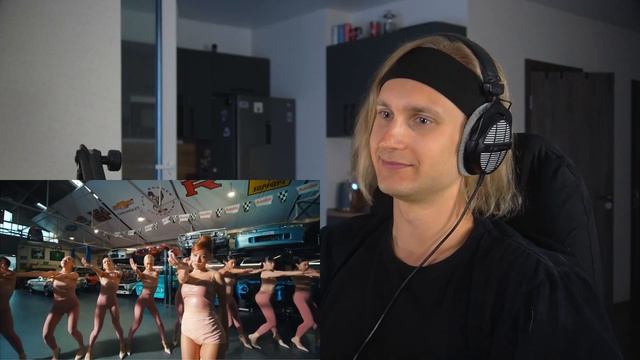 HWASA I Love My Body | reaction | Проф. звукорежиссер смотрит смотреть онлайн