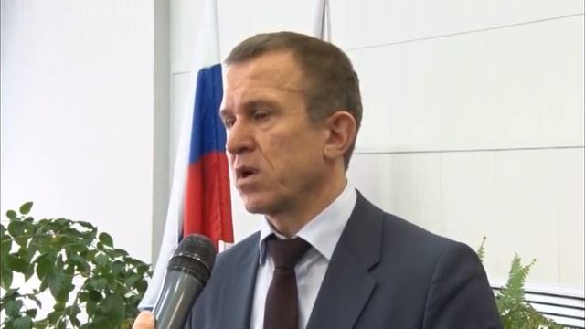 Владимир Кравченко пообещал помочь в организации дополнительных мест для оздоровления ветеранов смотреть онлайн