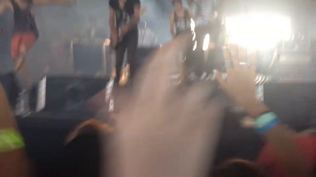 Breathe Carolina Warped tour 2012 смотреть онлайн