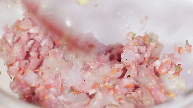 This is wonton noodle cooking video using Gold Crown Cordyceps, certified organic and global vegan. смотреть онлайн