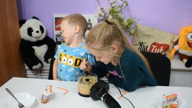 Челлендж с едой. Обычная еда против блендера. НЕ ЗАЛИПНИ Челлендж с едой смотреть онлайн