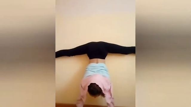 Ансамбль крымскотатарского танца " Варирач" и " Варирач йылдызы" смотреть онлайн
