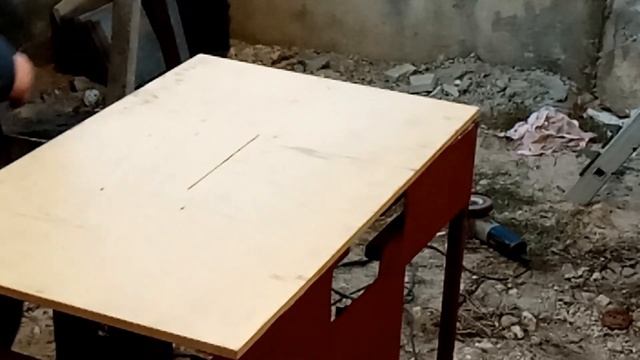 Самый простой распиловочный станок в мире. Циркулярка своими руками. смотреть онлайн