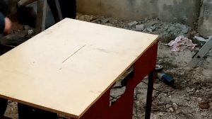 Самый простой распиловочный станок в мире.                          Циркулярка своими руками.