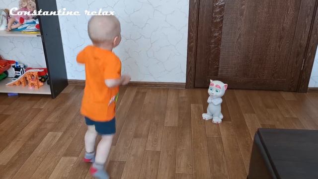 Вова танцует Gangnam Style | Baby boss - dancing gangnam style смотреть онлайн