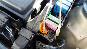 Опель астра. Машинка с ключиком на приборке.