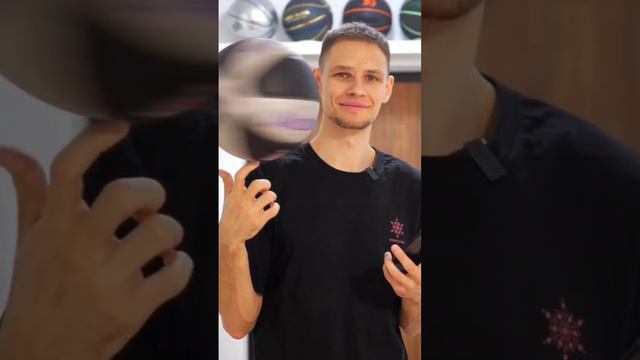 Стираются ли пальцы от кручения?🏀 смотреть онлайн
