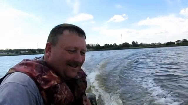 Всей семьей на глиссере Rека340+ТОХ.9.8 смотреть онлайн