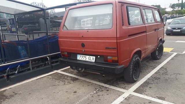 VOLKSWAGEN TRANSPORTER T2 смотреть онлайн