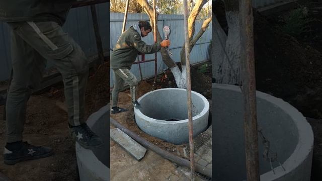 Монтаж ж/б колец диаметр 1200мм ручной лебедкой смотреть онлайн