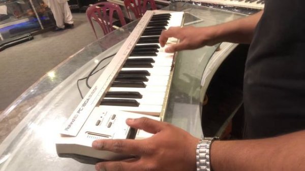 Roland ED PC-180 A Midi keyboard controller ( Wilson’s music instruments 03371476660 )