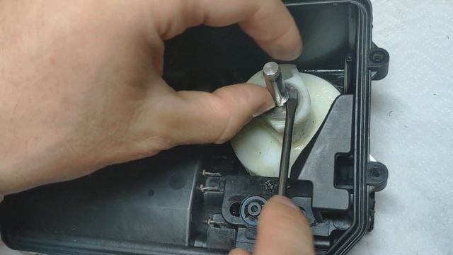 Easytronic, I-SHIFT, Durashift EST: замена зубчатого колеса и штока смотреть онлайн